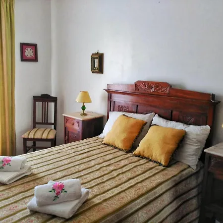 No Coracao Da Aldeia Атогиа-да-Балейя